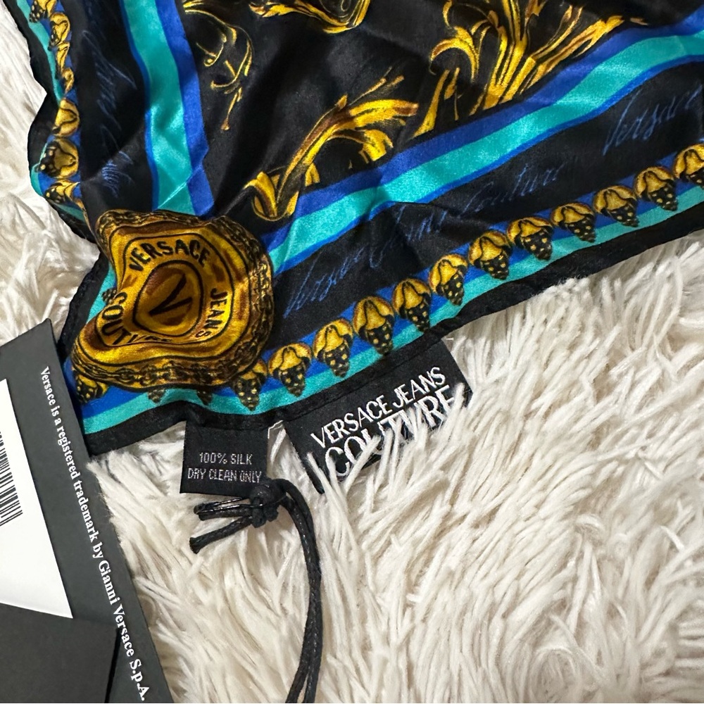 Versace Jeans Couture Regalia Baroque Foulard Multiple colors - Picture 6 of 8